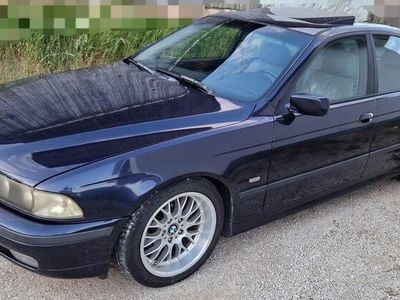 BMW 528