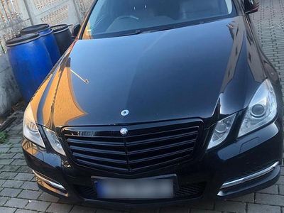 Schwarz Gebraucht 2013 Mercedes E300 Limousine | 6.000 €