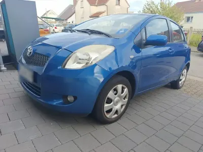 Gebraucht Toyota Yaris 55 PS (40 kW) 2008 Blau Kleinwagen