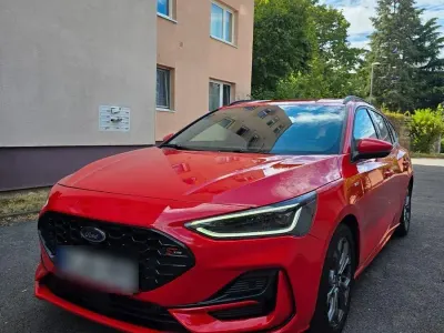 Gebraucht Ford Focus ST-Line 155 PS (114 kW) 2024 Rot Kombi