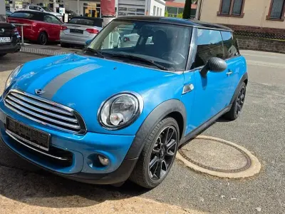 Gebraucht Mini Cooper D 111 PS (81 kW) 2014 Blau Kleinwagen