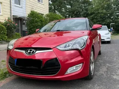 Gebraucht Hyundai Veloster Premium 140 PS (102 kW) 2011 Rot Kleinwagen