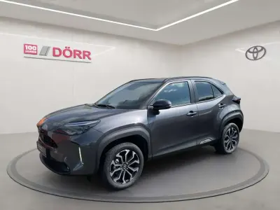 Neu Toyota Yaris Cross 131 PS (96 kW) 2025 Schwarz SUV