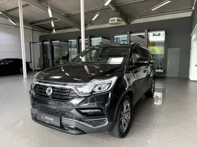 Gebraucht SsangYong Rexton Crystal 181 PS (133 kW) 2017 Schwarz SUV