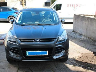 Gebraucht Ford Kuga Titanium 179 PS (131 kW) 2014 Grau SUV