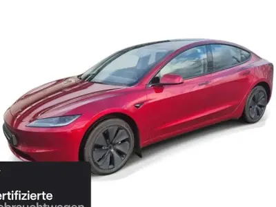 Usata Tesla Model 3 Long Range RWD 208 kW (283 CV) 2025 Rosso Berlina
