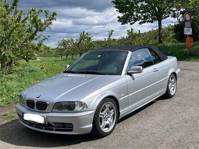 Gebraucht BMW 330 231 PS (169 kW) 2002 Silber Cabrio