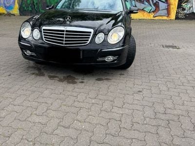 Mercedes E280