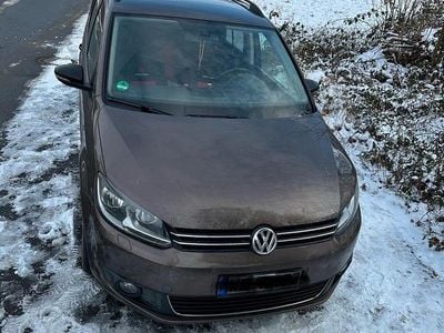 Gebraucht VW Touran 140 PS (102 kW) 2012 Braun Van / Kleinbus