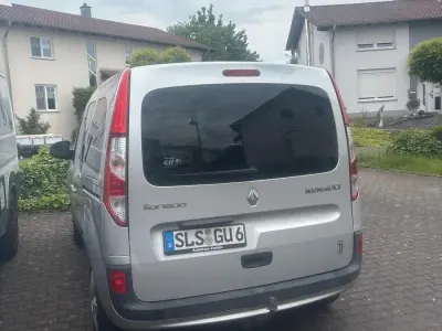 Gebraucht Renault Kangoo 114 PS (83 kW) 2014 Silber Van / Kleinbus