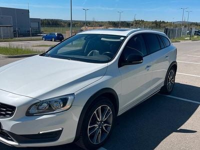 Brugt Volvo V60 CC 254 HK (186 kW) 2016 Hvid Stationcar