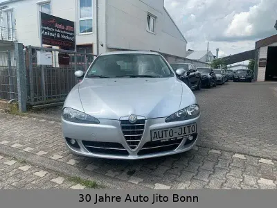 Gebraucht Alfa Romeo 147 105 PS (77 kW) 2007 Silber Kleinwagen