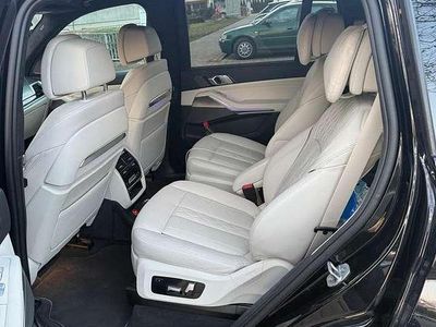 Second-hand BMW X7 M Sport 530 CP (389 kW) 2023 Negru SUV