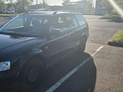 Second-hand VW Passat Basis 101 CP (74 kW) 1998 Albastru Break