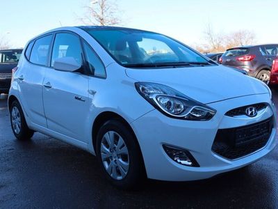 gebraucht Hyundai ix20 1.4 CRDi Comfort blue Panoramad. Klimaaut.