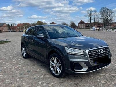 Gebraucht Audi Q2 S-Line 190 PS (139 kW) 2018 Grau SUV