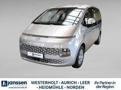 Silber Gebraucht 2024 Hyundai Staria Trend Van / Kleinbus | 38.990 € (Superpreis)