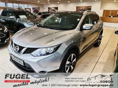 Gebraucht Nissan Qashqai 360º 163 PS (119 kW) 2015 Silver (m) SUV