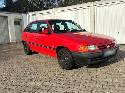 Gebraucht Opel Astra 60 PS (44 kW) 1994 Rot Limousine
