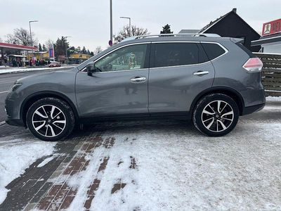 Grau Gebraucht 2017 Nissan X-Trail Tekna SUV | 13.900 € (Fairer Preis)