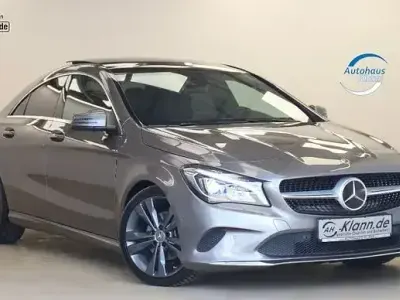 Gebraucht Mercedes CLA220 207 PS (152 kW) 2017 Grau Limousine