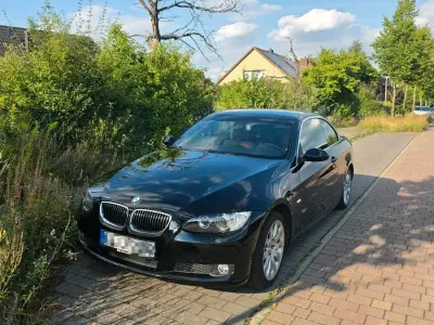 Gebraucht BMW 325 Cabriolet 218 PS (160 kW) 2009 Schwarz Cabrio