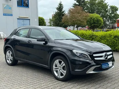 Gebraucht Mercedes GLA180 122 PS (89 kW) 2016 Schwarz SUV