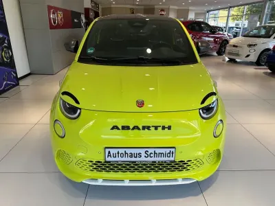 Gebraucht Abarth 500e Scorpionissima 114 kW (155 PS) 2023 Gelb Kleinwagen