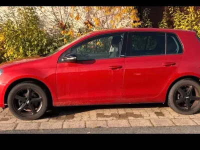 Gebraucht VW Golf VI 105 PS (77 kW) 2011 Andere farben Kleinwagen