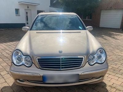 Second-hand Mercedes 200 163 CP (119 kW) 2000 Bej Berlinǎ