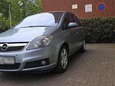 Usata Opel Zafira 140 CV (102 kW) 2006 Monovolume