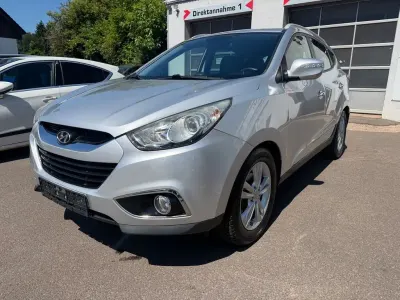 Gebraucht Hyundai ix35 Premium 184 PS (135 kW) 2012 Silber SUV