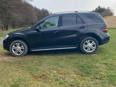 Używany Mercedes ML280 190 KM (139 kW) 2007 Czarny SUV