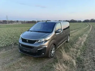 Gebraucht Peugeot Traveller Business-Line 177 PS (130 kW) 2018 Van / Kleinbus