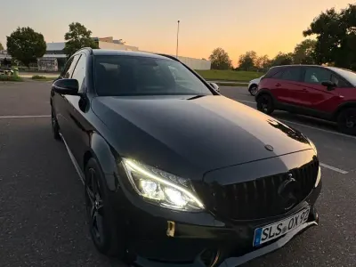 Używany Mercedes C43 AMG AMG 367 KM (269 kW) 2017 Czarny Kombi