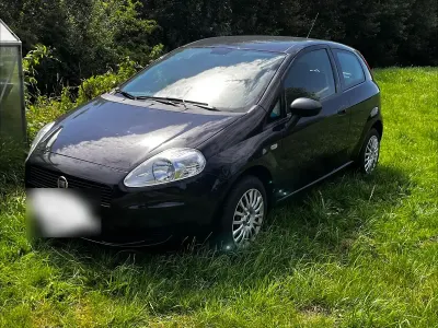 Gebraucht Fiat Grande Punto 69 PS (50 kW) 2013 Schwarz Kleinwagen