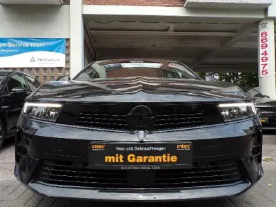 Gebraucht Opel Astra 131 PS (96 kW) 2025 Schwarz Kleinwagen