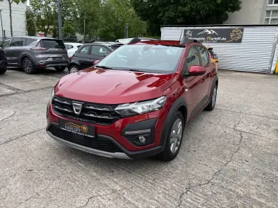Gebraucht Dacia Sandero Comfort 101 PS (74 kW) 2021 Rot SUV