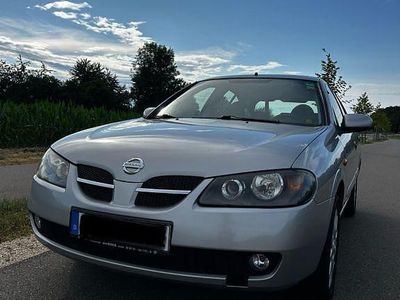 Nissan Almera