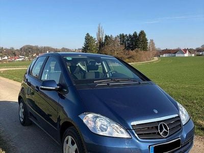 Gebraucht Mercedes A170 Classic 116 PS (85 kW) 2009 Blau Kleinwagen