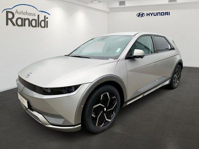 Gravity gold matt Gebraucht 2024 Hyundai Ioniq Kleinwagen | 45.990 €