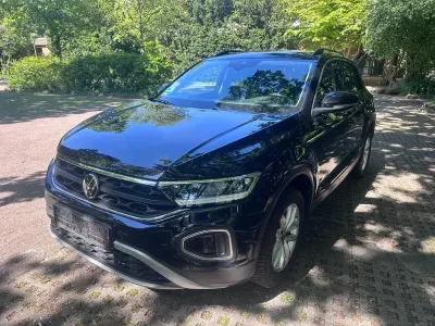 Gebraucht VW T-Roc Life 150 PS (110 kW) 2022 Schwarz SUV