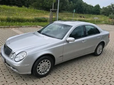 Gebraucht Mercedes E200 163 PS (119 kW) 2004 Silber Limousine
