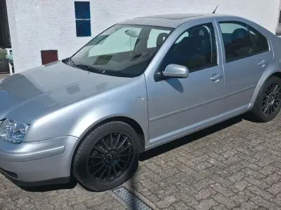 Gebraucht VW Bora 204 PS (150 kW) 2002 Silber Limousine