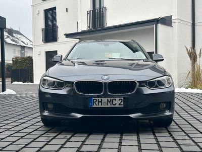 Gebraucht BMW 318 143 PS (105 kW) 2012 Grau Kombi