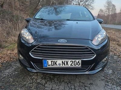 Schwarz Gebraucht 2015 Ford Fiesta Kleinwagen | 5.850 € (Fairer Preis)