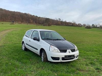 Gebraucht Renault Clio GrandTour Campus 58 PS (42 kW) 2011 Weiß Kombi