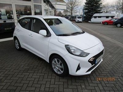 Usata Hyundai i10 Trend 67 CV (49 kW) 2024 Bianco Utilitaria