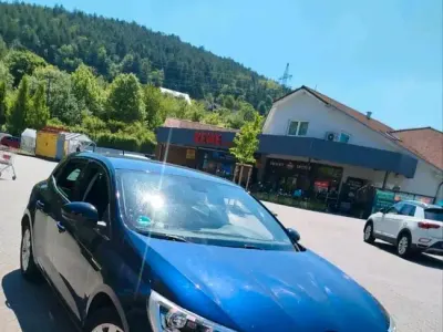 Gebraucht Renault Mégane 115 PS (84 kW) 2020 Blau Limousine