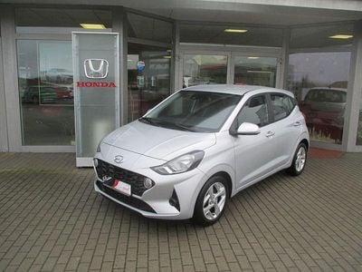 Silber Gebraucht 2023 Hyundai i10 Trend Kleinwagen | 13.590 € (Fairer Preis)